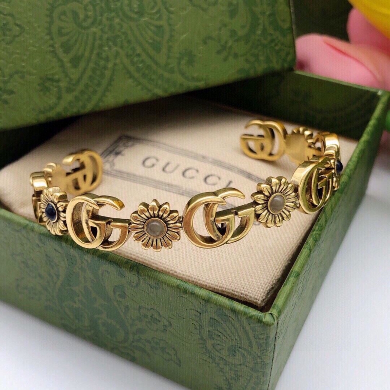 Gvc*1 bracelets